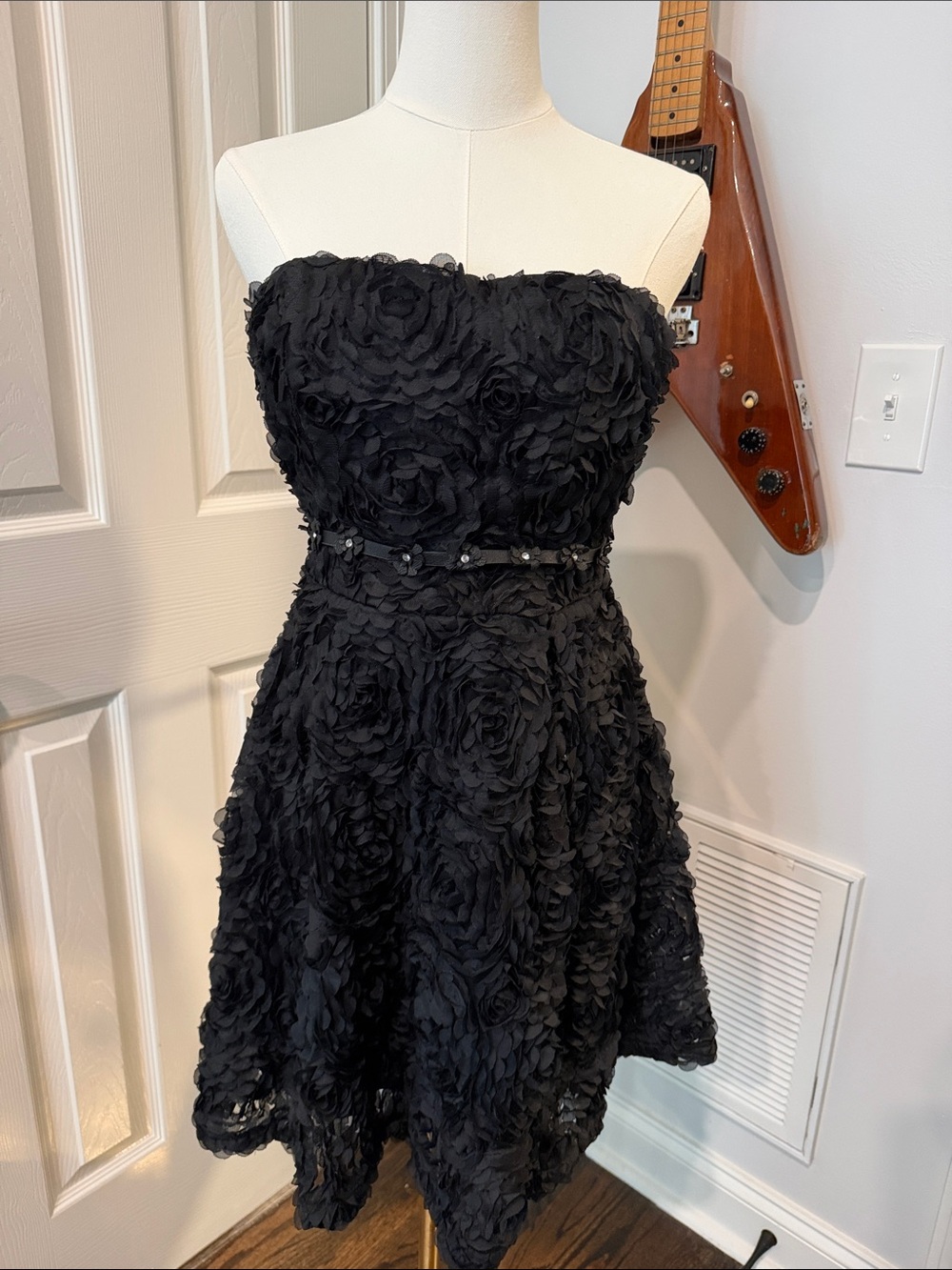 Xtaren Black Strapless Rosette Party Dress